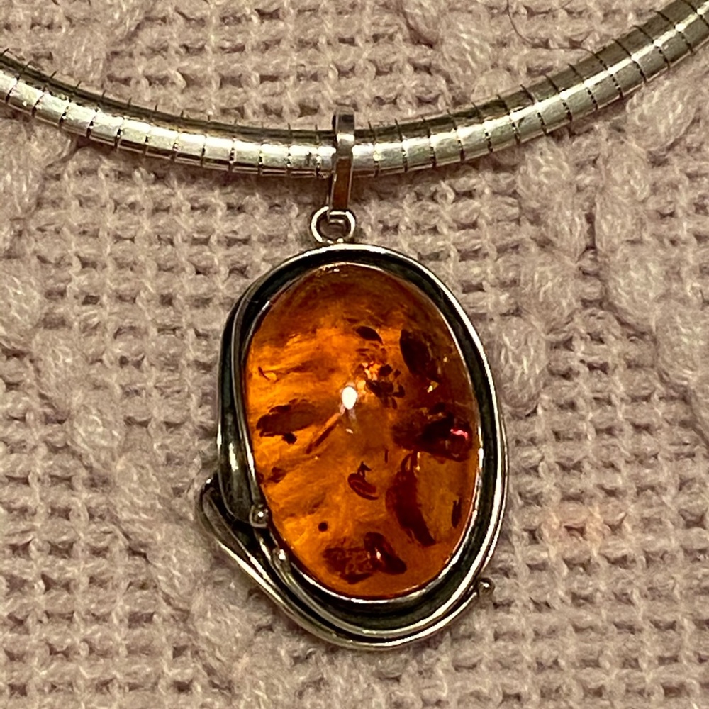 Vintage sterling silver necklace W/amber pendant - Picture 5 of 5